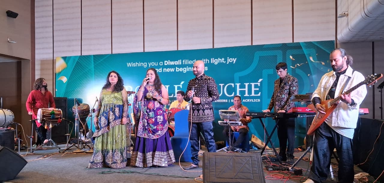 BRING MUSIC TO LIFE.